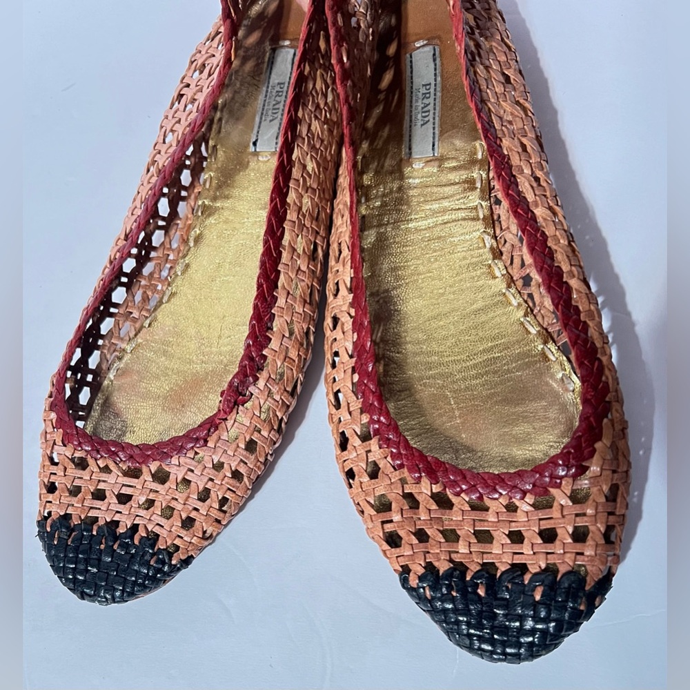 Prada Woven Flats - Neutral